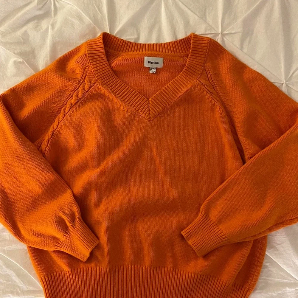 Rhythm Sweater - Picture 1 of 2